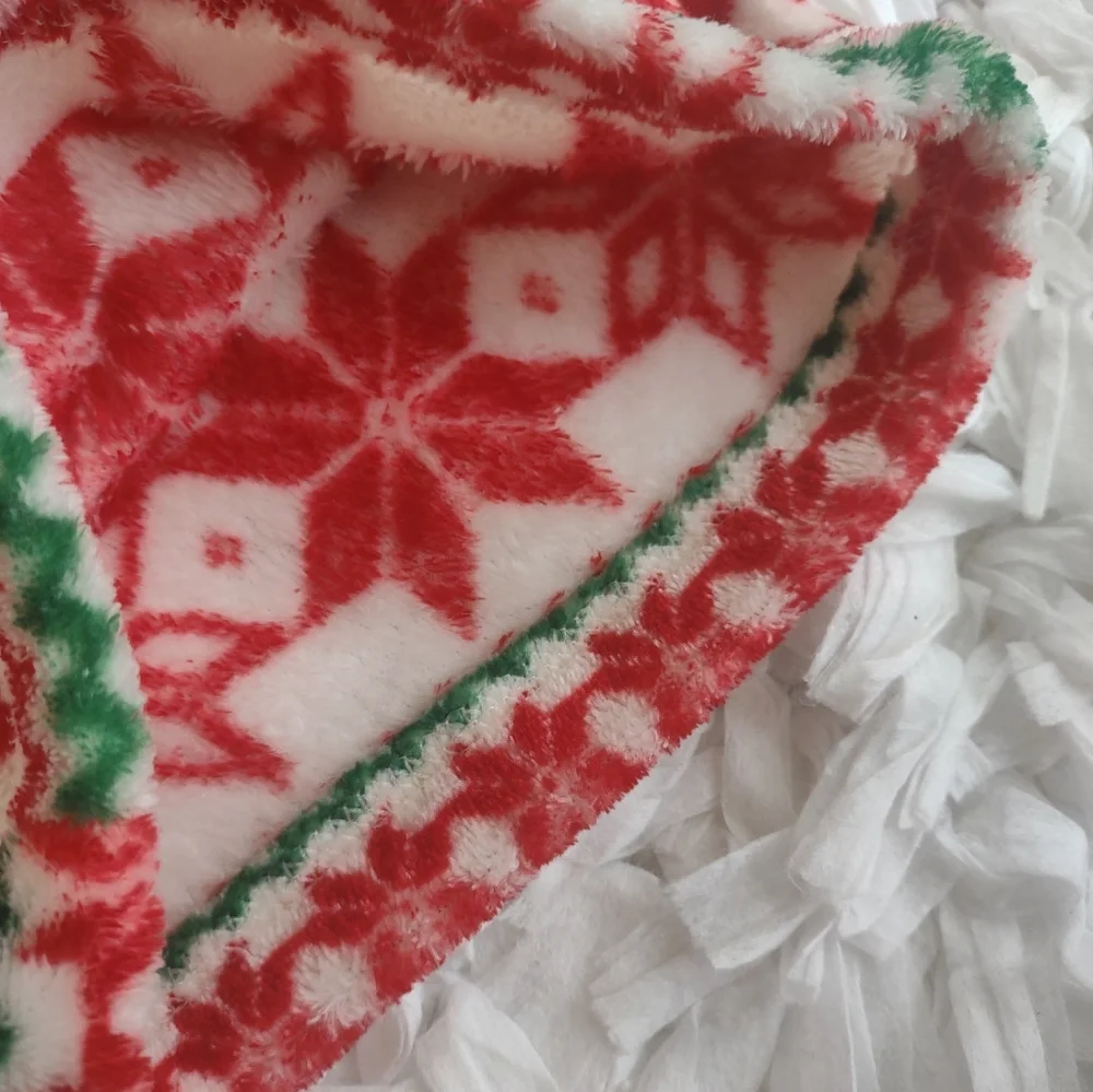 XL (16-18) NWOT Secret Treasures